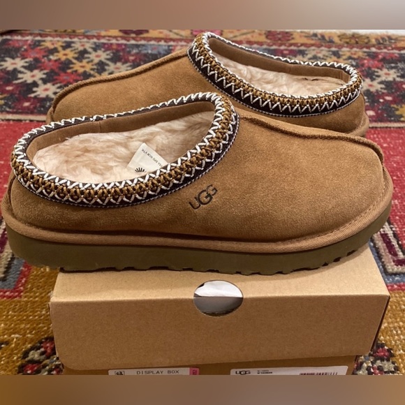 SOLD DO NOT BUY - UGG Tasman Slippers - Picture 3 of 4
